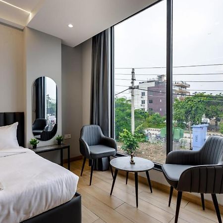 Hotel Imperial Stayz Sector 51 Gurgaon Exterior photo